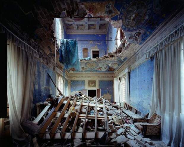 Следы великолепия заброшенных итальянских вилл в фотографиях Томаса Джориона