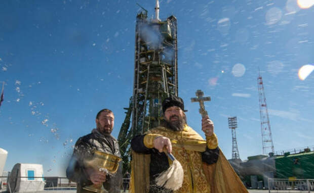 Религия и суеверия в космосе