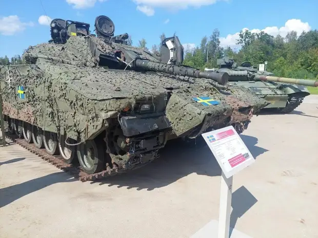 "Русские играют не по правилам". Нельзя увозить танки, а С-500 - "негуманны"