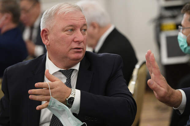 Ъ: Генпрокуратура требует изъять активы трех депутатов, в том числе Вороновского