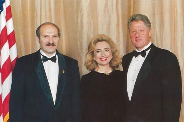Лукашенко с четой Клинтонов на юбилейной (50–летие) сессии ООН, США, 1995 год