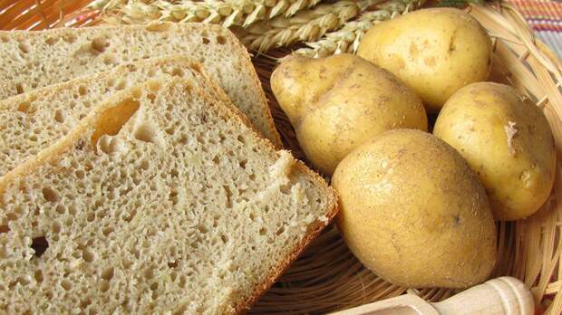 Еда мешает спать: продукты, от которых стоит отказаться, чтобы выспаться