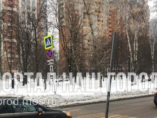 На бульваре Генерала Карбышева дорожный знак вернули на место