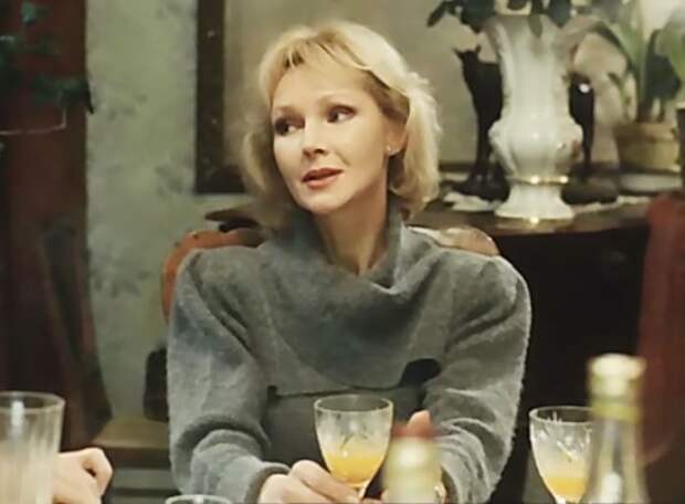 Татьяна Паркина в фильме *Нежный возраст*, 2000 | Фото: kino-teatr.ru Татьяна Паркина в фильме *Нежный возраст*, 2000 | Фото: kino-teatr.ru