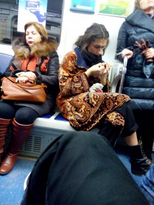 Модники жгут напалмом в метрополитене