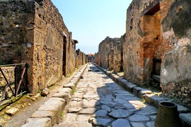 Помпеи — город, который исчез за несколько часов