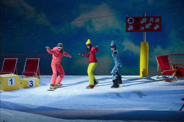 Сцена из спектакля «Зимний вечер в Шамони»