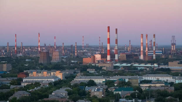 Прокачка нефти на российские НПЗ упала до минимума с 2010 года