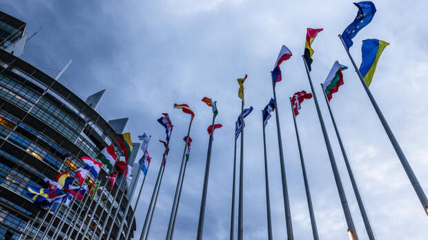 Politico: Евросоюз загнал себя в ловушку, отказавшись от российского газа