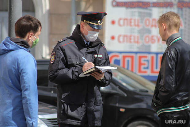 В одном регионе Урала почти не штрафуют нарушителей самоизоляции. В другом — тысячи протоколов