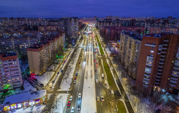 На улице Маршала Захарова в Петербурге обновили освещение