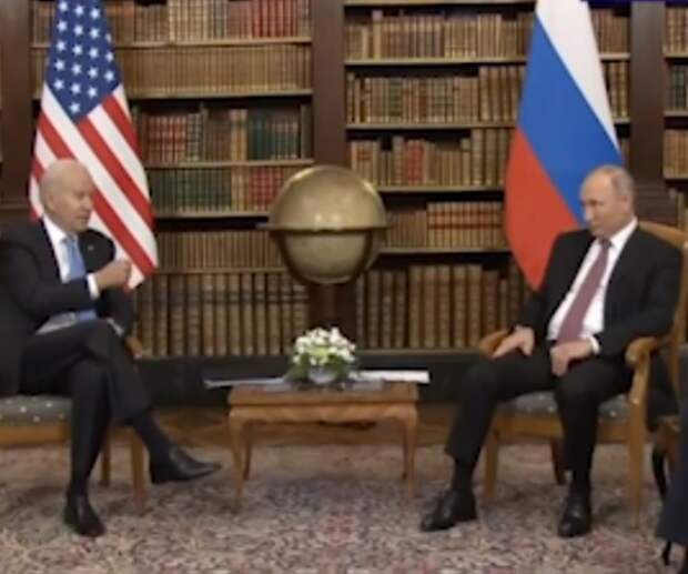 Итогом беседы Путина и Байдена стал очередной обмен "красными линиями", которые оба не признают