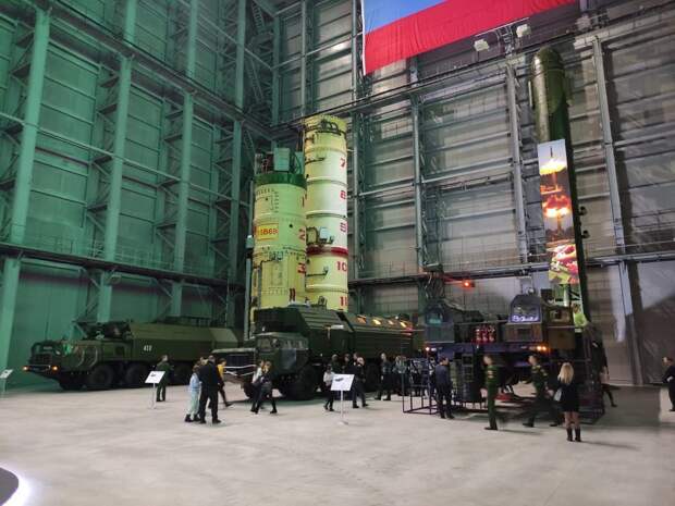 Конаковские школьники посетили военную академию РВСН