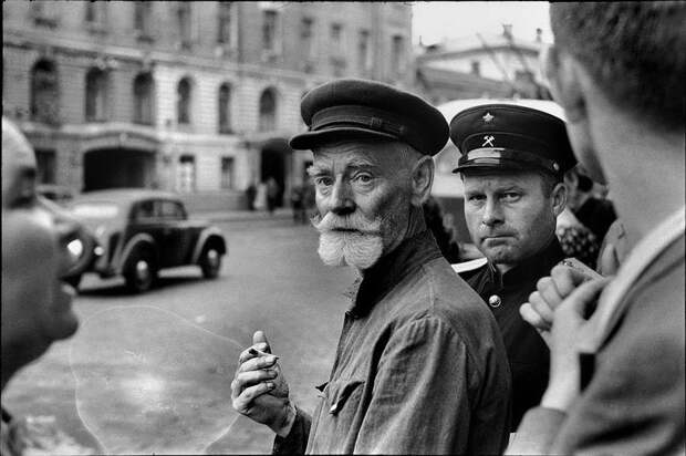 25 кадров Анри Картье Брессона о советской жизни в 1954 году Cartier Bresson03 25 кадров Анри Картье Брессона о советской жизни в 1954 году