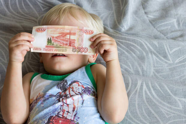 СФР: в России более 170 тыс. мужчин получили пособие при рождении за 2025 год