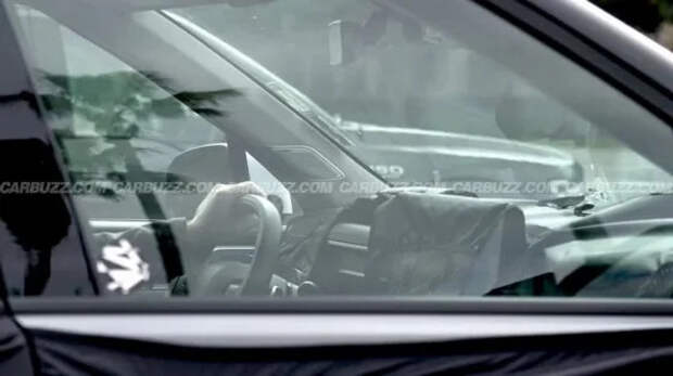 Уже не «кирпич»: абсолютно новый Hyundai Santa Fe получит современную силовую установку