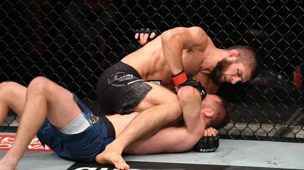 Нурмагомедов признался, что завершил бы карьеру даже в случае поражения от Гэтжи