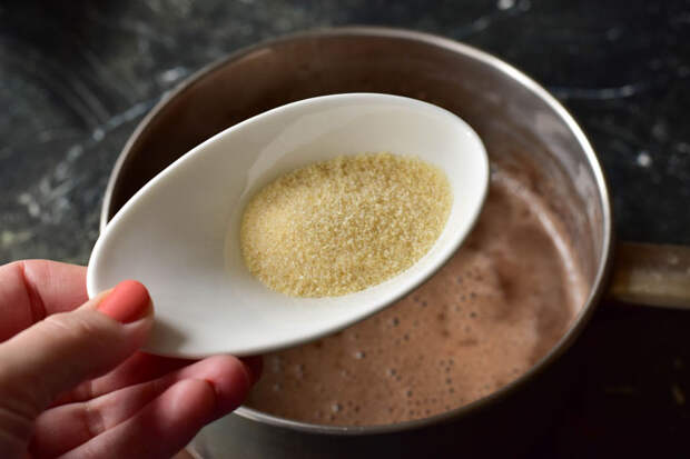 Новогоднее желе из какао — красивый, вкусный и праздничный десерт