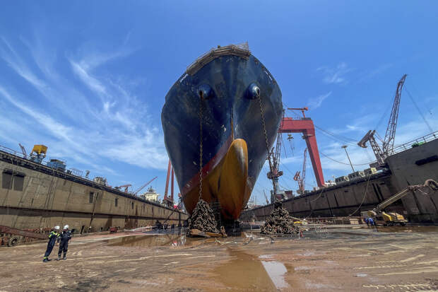 Алиханов: в России разрабатывают новую меру поддержки судостроения