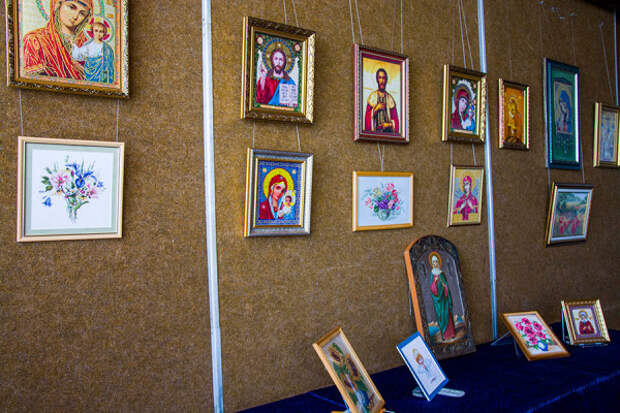 В Севастополе открылась выставка «Светлая нить» 4