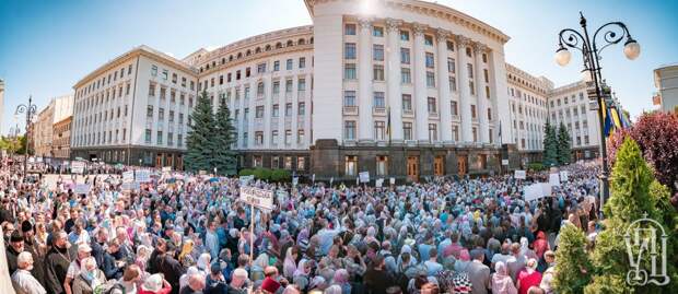 Церковь Украины и власть: стояние у стены непонимания