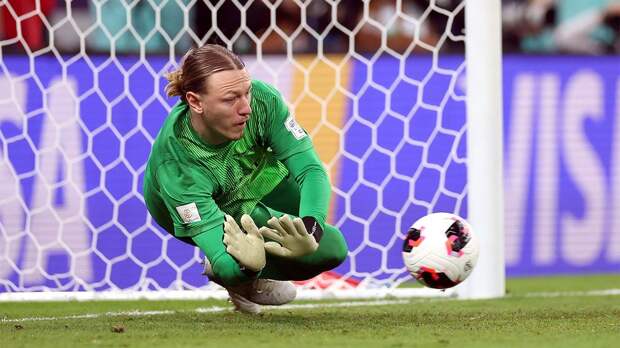 Foot 01: «Сафонов уничтожил парижскую карьеру Шевалье, уход Люки из клуба летом неизбежен»