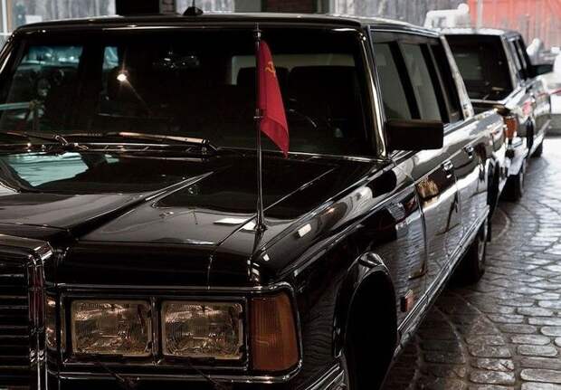 Автомобили первых лиц СССР (22 фото) Автомобили первых лиц СССР (22 фото)