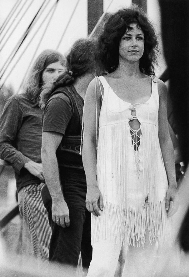 Певица и композитор Грейс Слик и рок-группа Jefferson Airplane Певица и композитор Грейс Слик и рок-группа Jefferson Airplane вудсток, мода, хиппи, шестидесятые