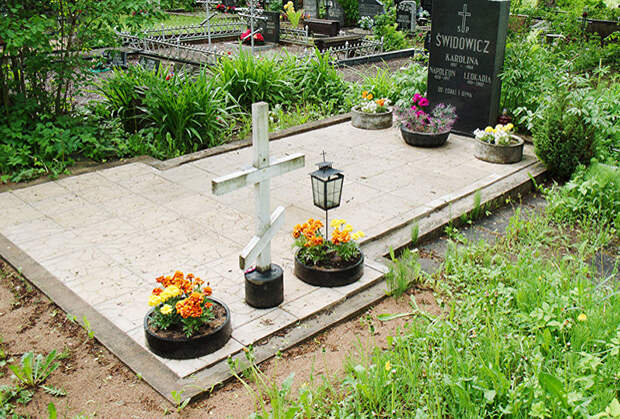 Инициативная группа возмутилась тем, что в эстонской части кладбища Йыхви проводятся захоронения «лиц другого культурного пространства»