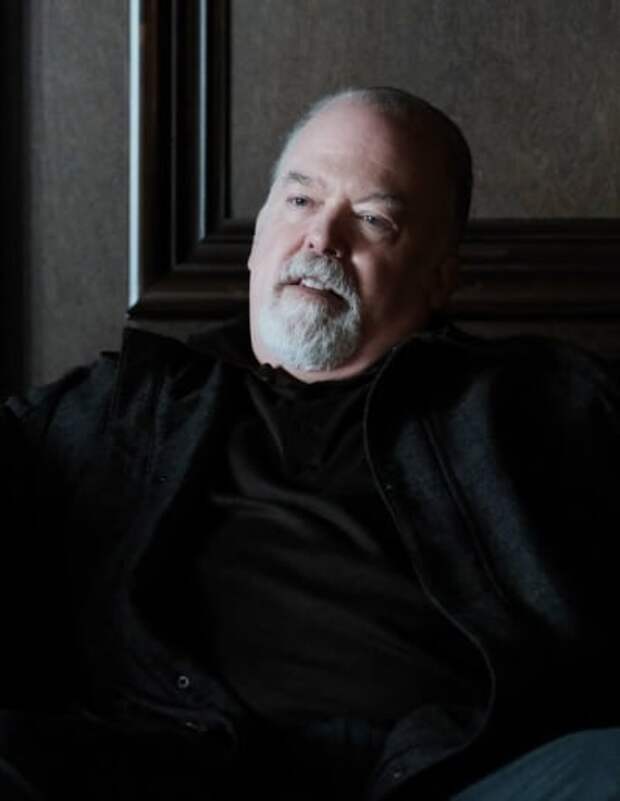 Pat McGann Plots - Tall  - Pearson Season 1 Episode 6