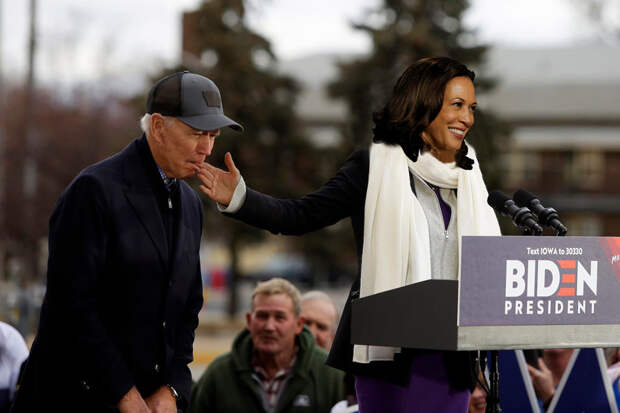 Biden-Finger-Kam Biden-Finger-Kam