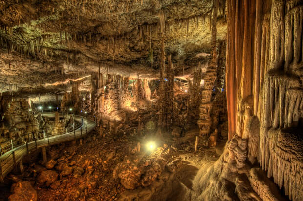 The Soreq Stalactite Cave in Israel Сталактитовый Израиль. Пещера Сорек