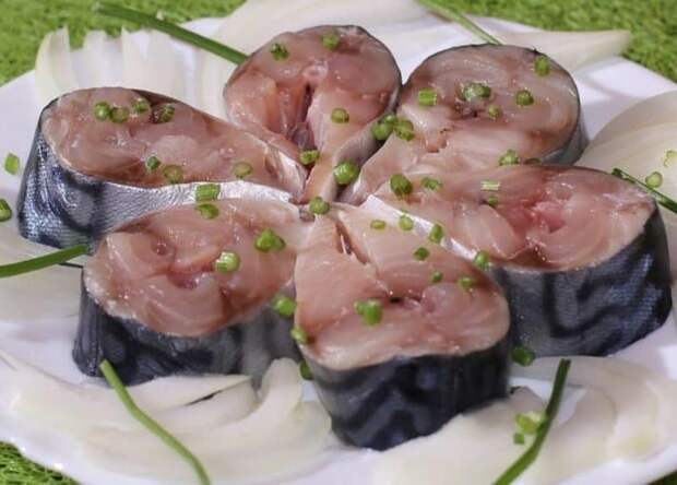 Маринованная скумбрия за 20 минут. Вкуснейшая рыбка на скорую руку у вас на столе 2