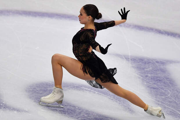 alina-zagitova-v-finale-gran-pri-2019-20_157566880222916452 (700x466, 218Kb)