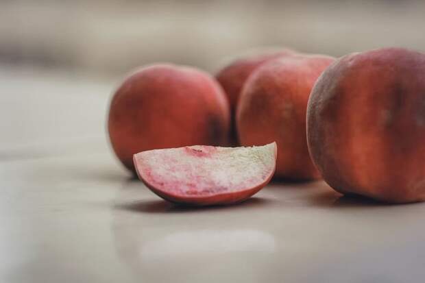 Диетолог Белоусова: употребление фруктов натощак вредит только в случае болезни