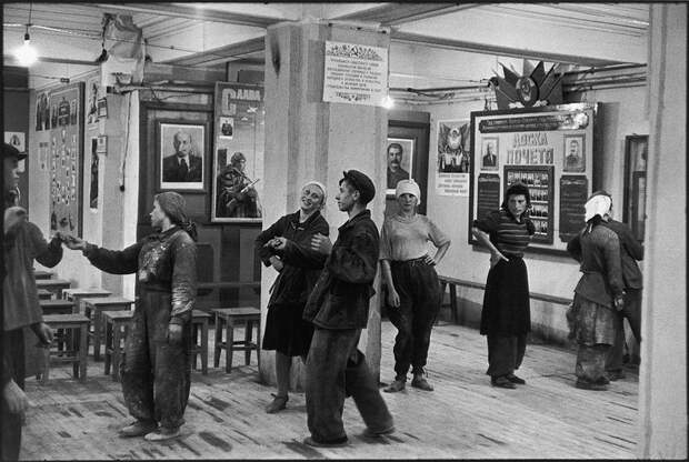 25 кадров Анри Картье Брессона о советской жизни в 1954 году Cartier Bresson20 25 кадров Анри Картье Брессона о советской жизни в 1954 году