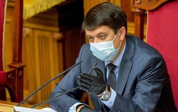 Вспышки Covid-19 покосили украинский парламент