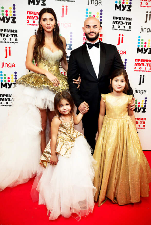 Джиган с семьей