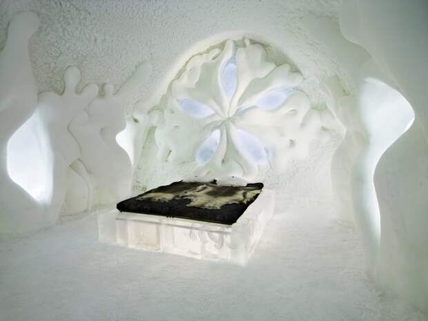 Icehotel. Фото: Leif Milling. Дизайн: Liliya Pobornikova