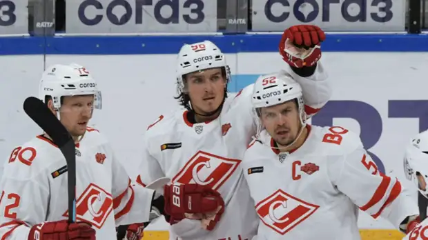 Дубли Никишина и Хохлачёва помогли «Спартаку» обыграть «Кульлунь» в матче КХЛ с 10 шайбами