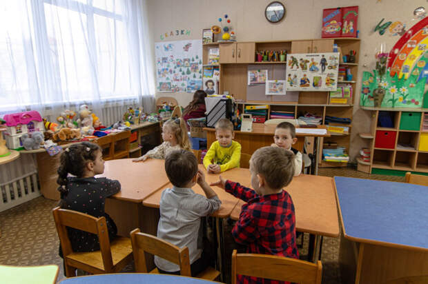 Психолог объяснила, как слишком долгое пребывание в детском саду сказывается на детях