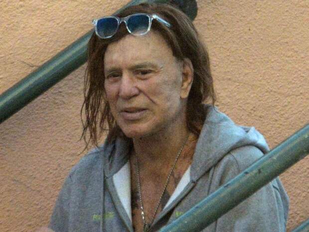 Стало известно, почему голливудского актера Микки Рурка выселяют из дома