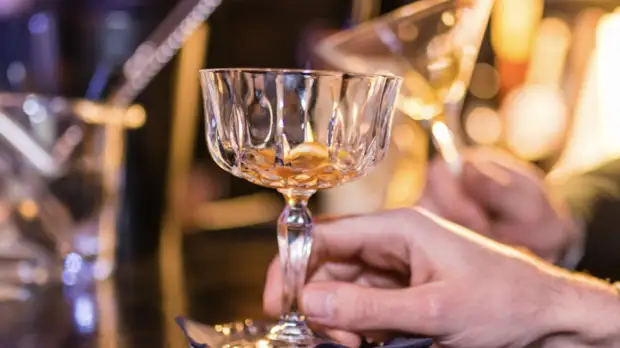 Названы лидирующие по вредным привычкам российские регионы