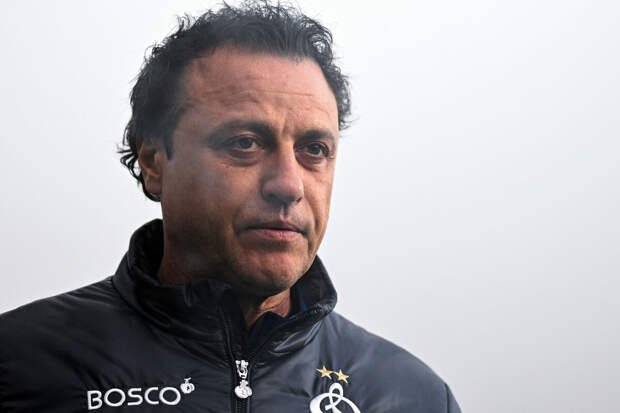 Тренер "Динамо" Гусев объяснил, почему не стал менять защитников с "Оренбургом"