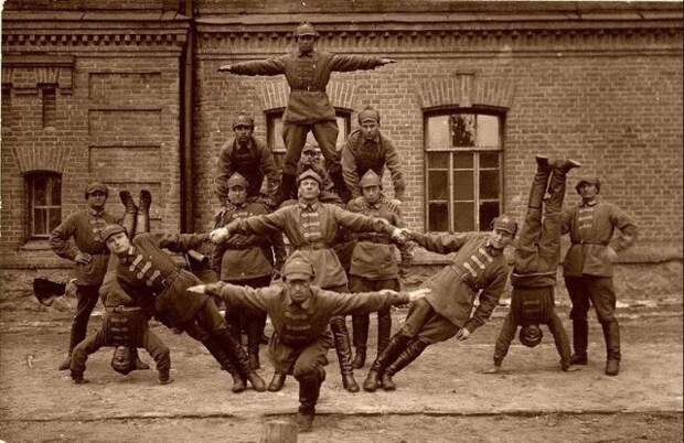 Красноармейская пирамида, 1920-е история, люди, мир, фото