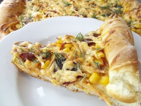 пицца с грибами и колбасой пицца с грибами и колбасой