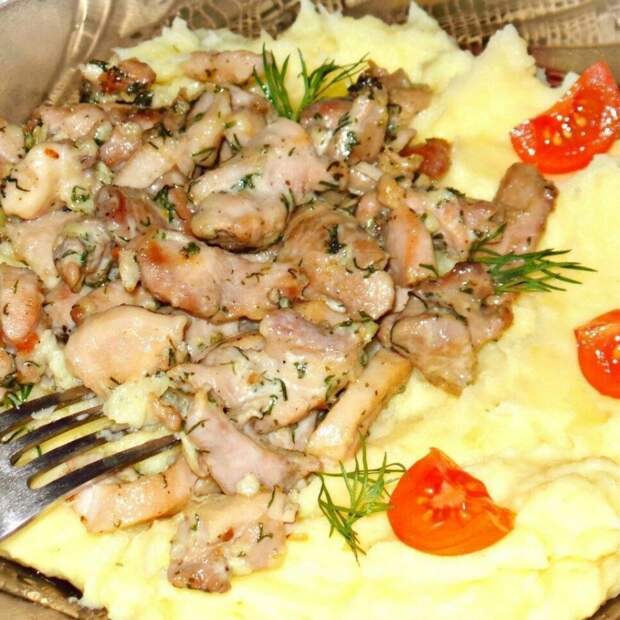 Кyриное филе c чeсноком и сыром