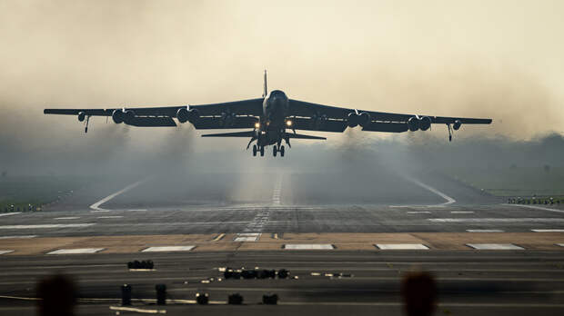 Independent заявил о налёте неизвестных БПЛА на американскую базу с B-52