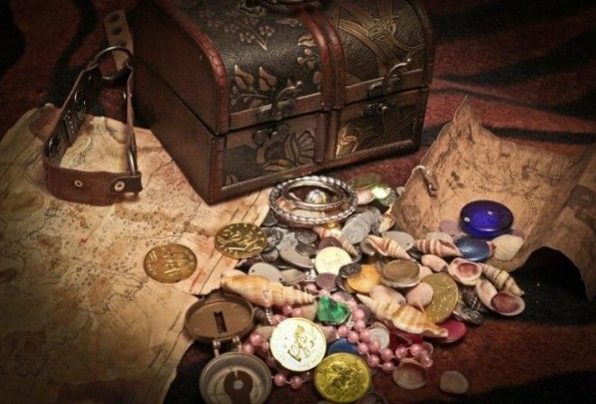 Нашедшие его супруги требуют с Минфина 2 млн рублей