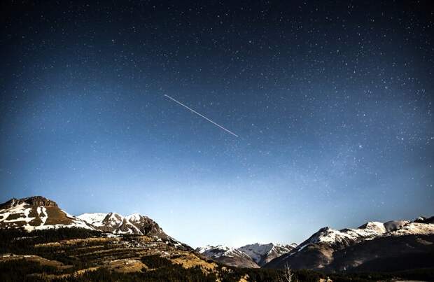 Огромный ярко-голубой метеорит пролетел над Португалией